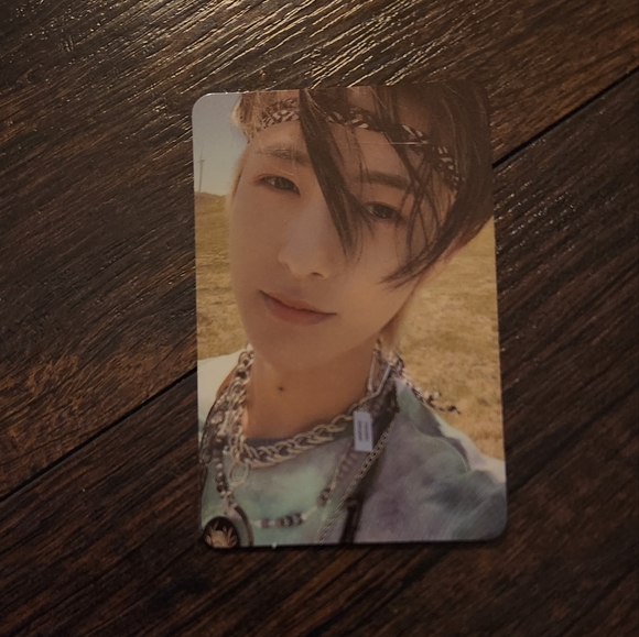 Renjun Photcard - Picture 1 of 2